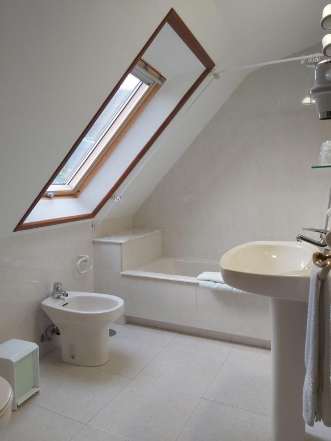 Hostal O Forno Porto do Barqueiro Room photo
