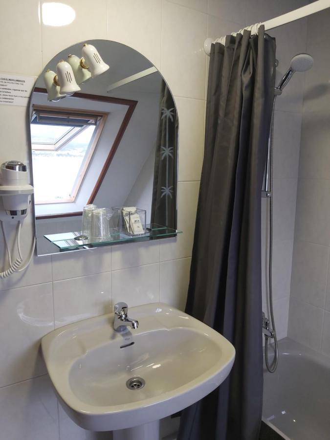 Hostal O Forno Porto do Barqueiro Room photo