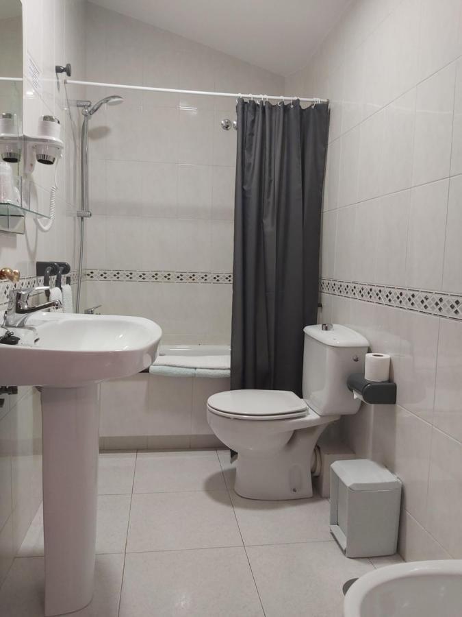 Hostal O Forno Porto do Barqueiro Room photo